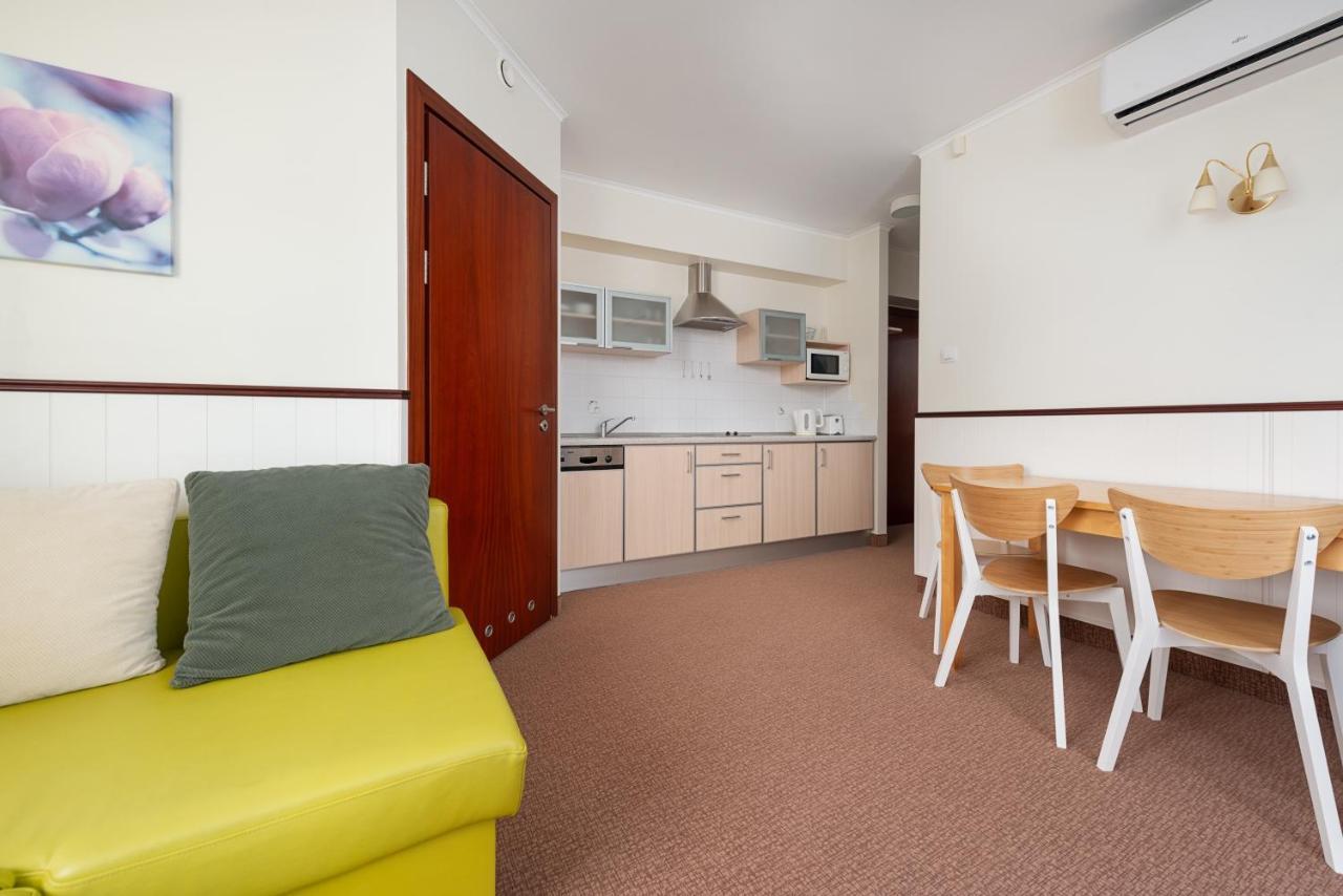 Baltic 4 *